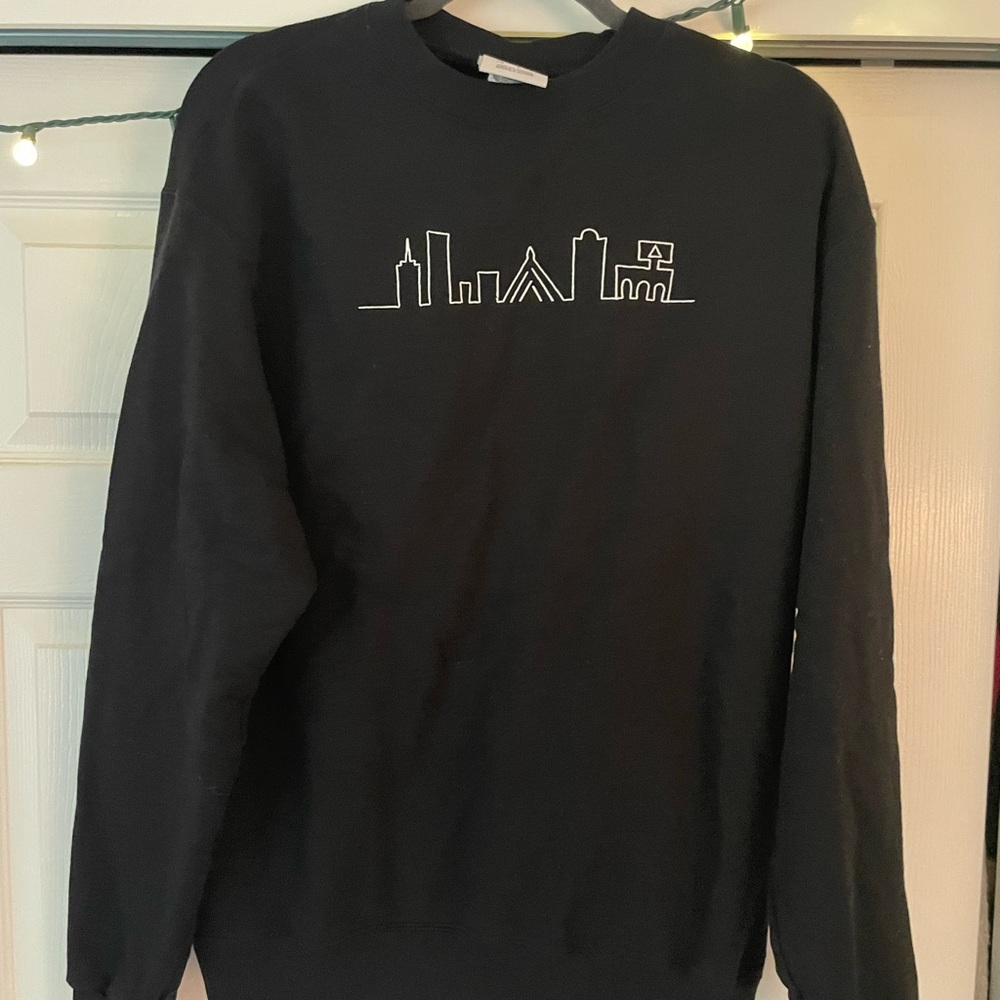 boston skyline crewneck
